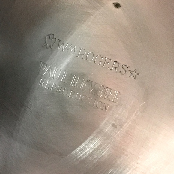 Vintage WM Rogers Paul Revere Reproduction 98-9 Set of 2 Silver Bowls - Picture 5 of 6